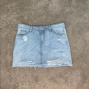 LIGHT WASH DENIM SKIRT